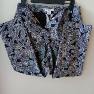 Liz Claiborne Paisley Capris 6P